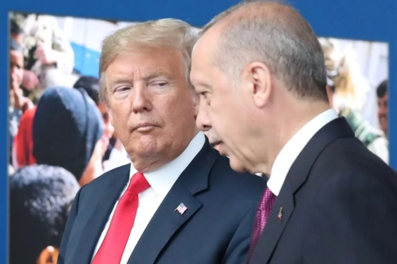 أردوغان يبلغ ترمب استعداد تركيا لمنع التصعيد بين إيران وإسرائيل