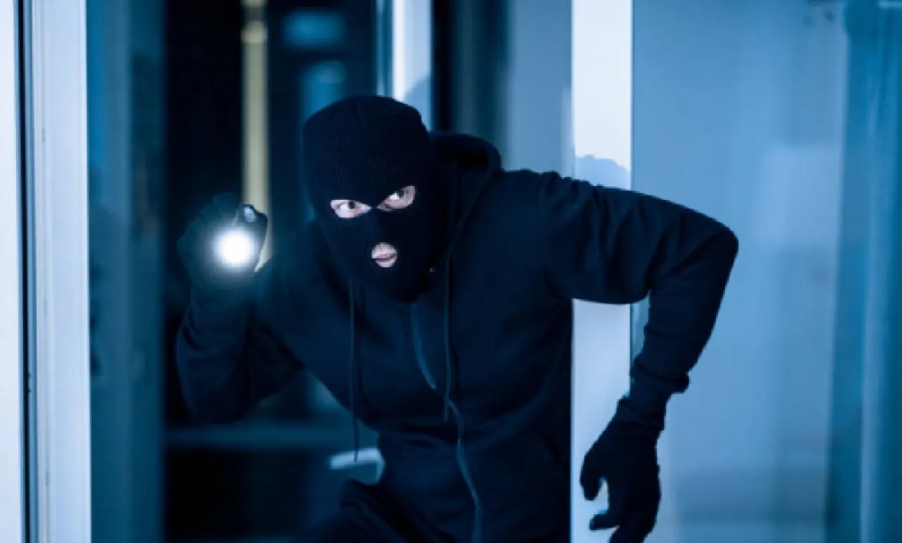 سرقة 4 دفاتر وصفات طبية من طبيب أردني