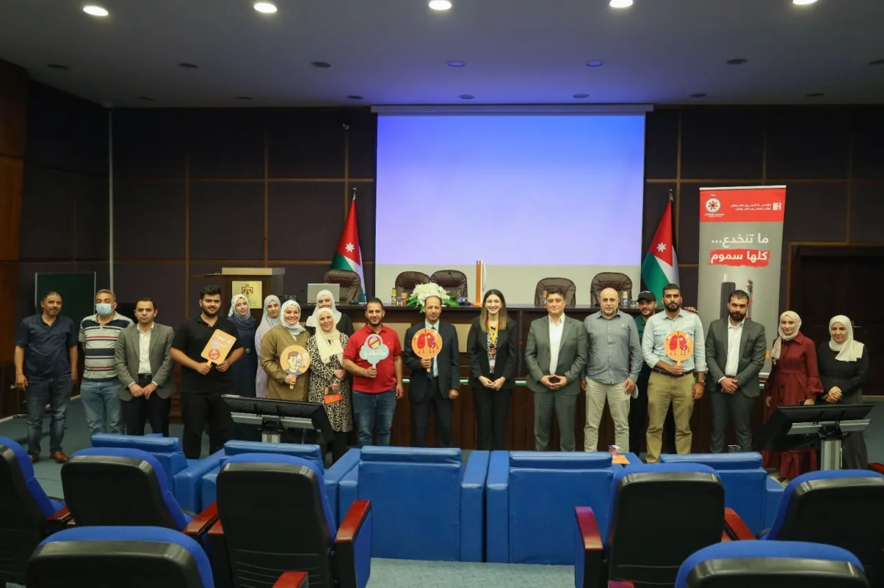 وزارة النقل تنظم ورشة توعوية بالتعاون مع مركز الحسين للسرطان بمناسبة اليوم العالمي لمكافحة التدخين