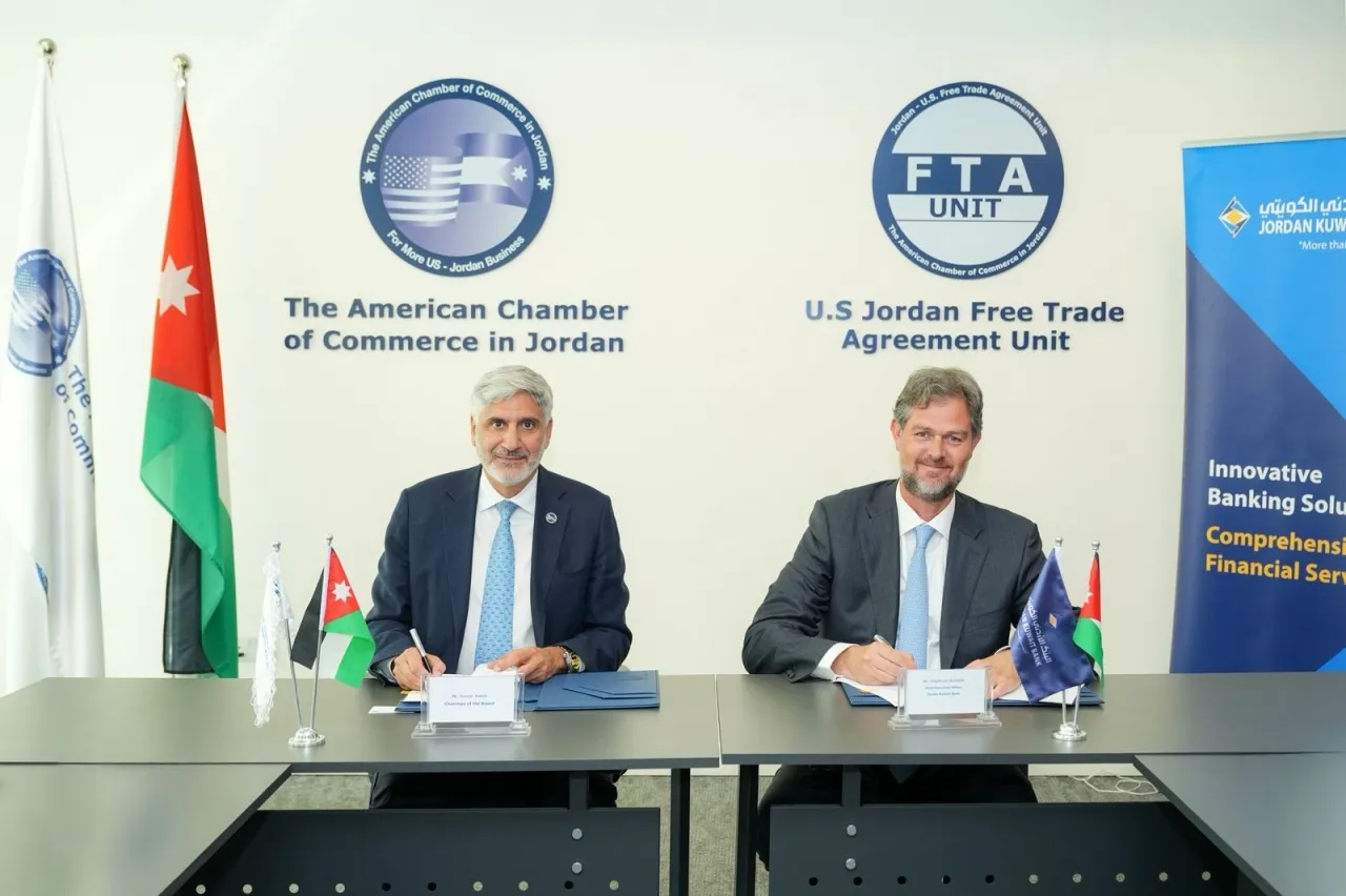 اتفاقية شراكة بين البنك الأردني الكويتي وغرفة التجارة الأمريكية