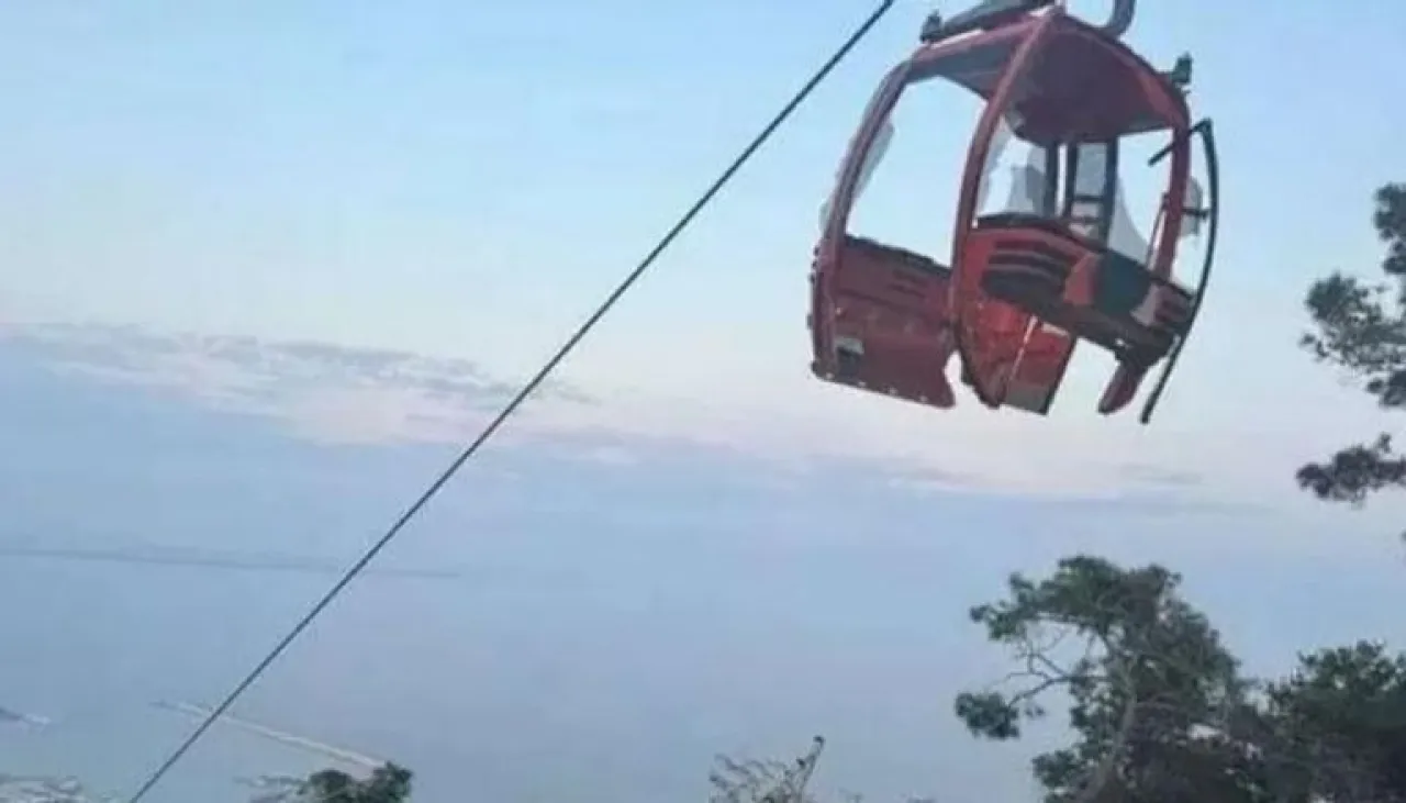 وفاة غامضة لشابة فرنسية سقطت من تلفريك