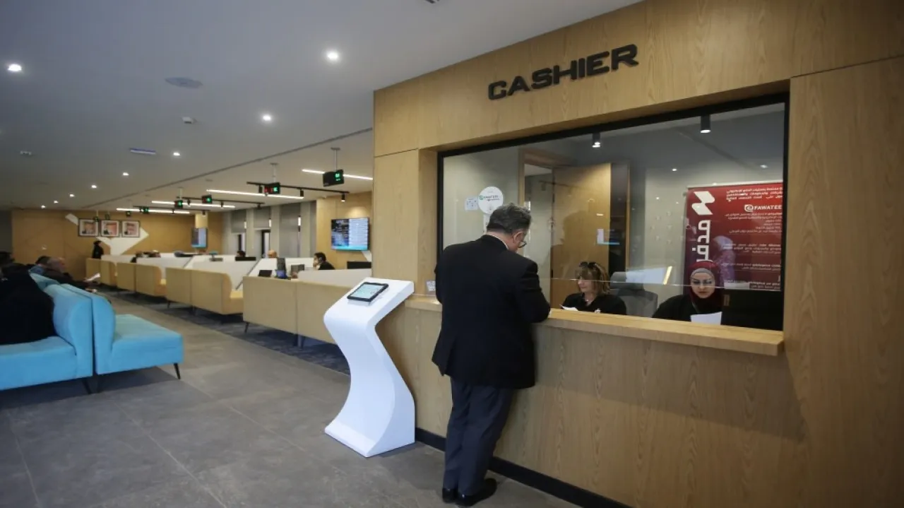 الأردن نتائج مبهرة لرضا المواطنين عن سهولة الإجراءات في مراكز الخدمات الحكومية