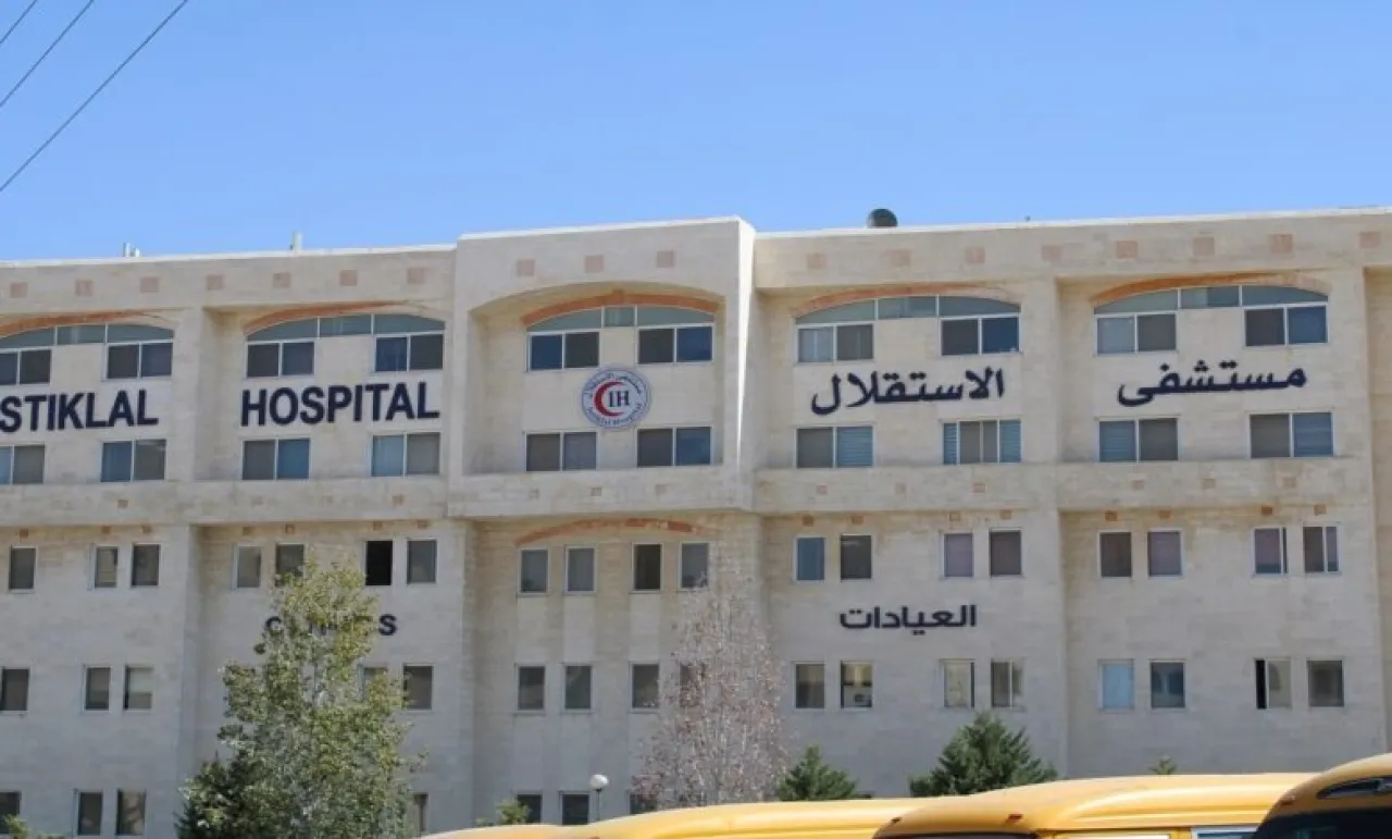 مستشفى الاستقلال يطلق خدمة الترطيب الوريدي لتعزيز النشاط والحيوية