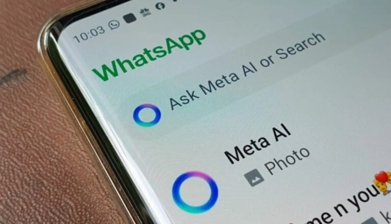 موجة غضب بعد فضيحة واتساب AI  زوّد مستخدماً برقم شخصي عن طريق الخطأ