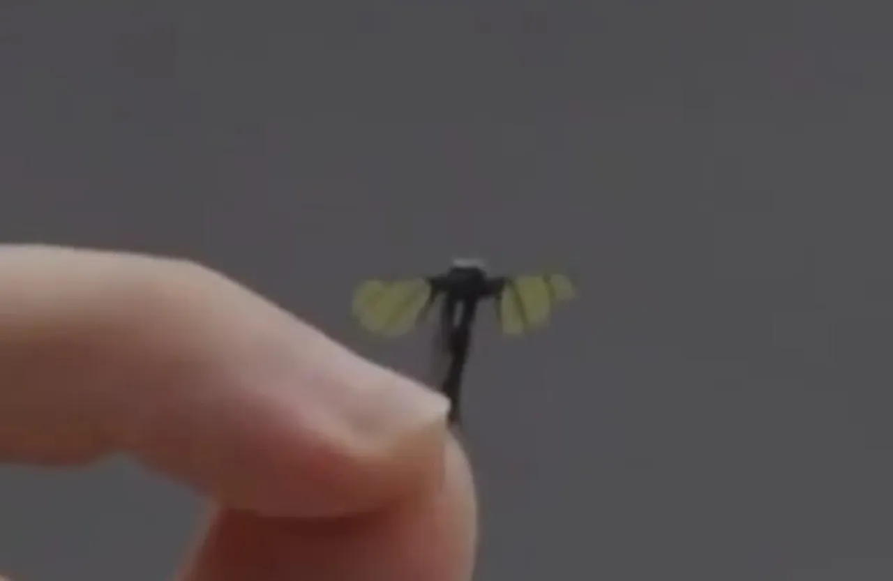 الصين تطوير روبوت استطلاع عسكري بحجم بعوضة  فيديو