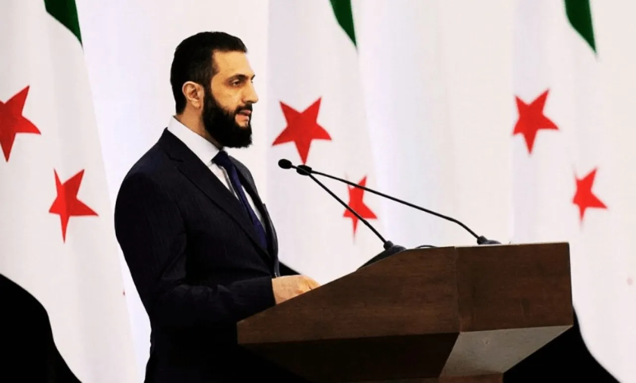 الشرع يصدر مرسومين بزيادة الرواتب والمعاشات التقاعدية 200