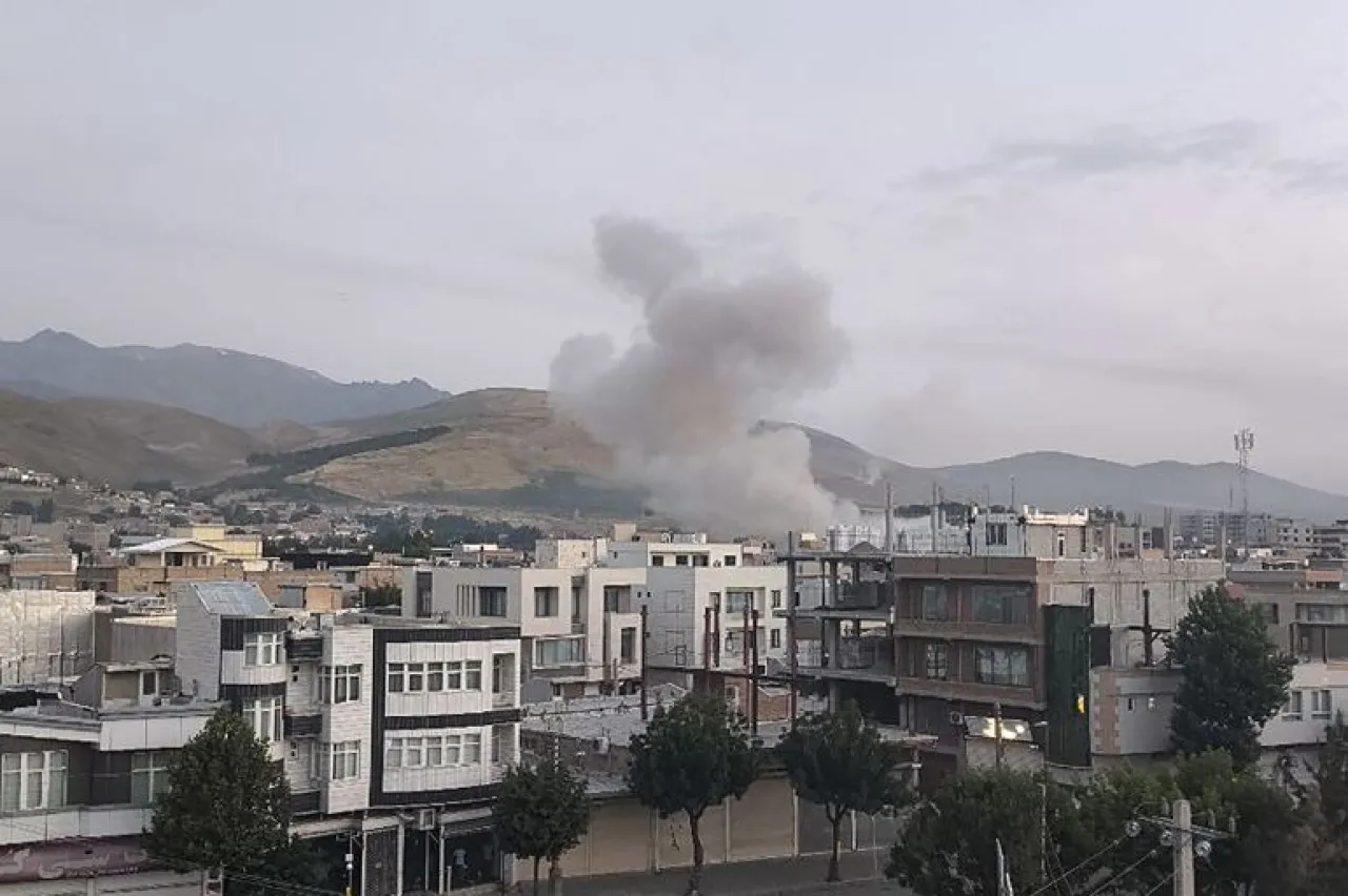 حرب الكهرباء قصف يقطع التيار عن شمال طهران وجنوب إسرائيل