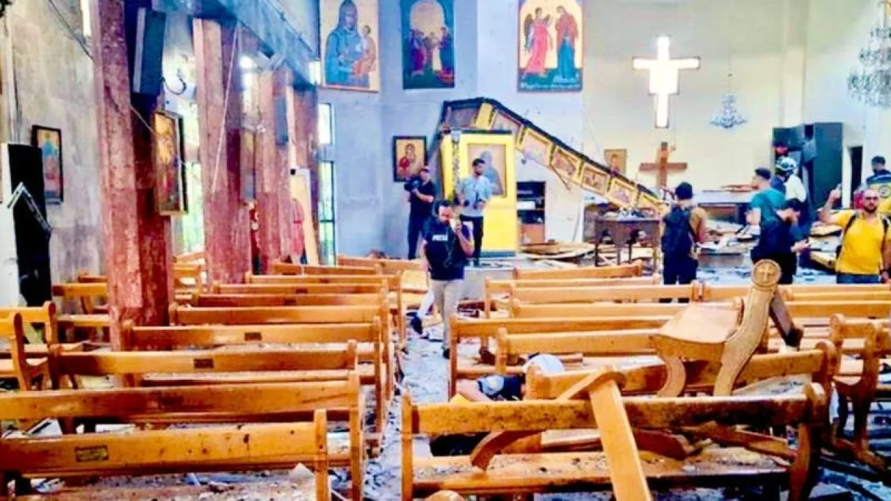 بطل الكنيسة مهندس انكب بجسده على الانتحاري وشغل السوريين