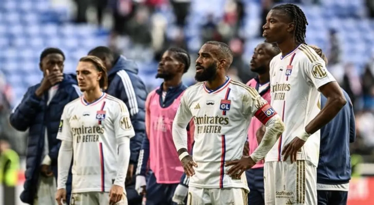 رسميًا هبوط نادي أولمبيك ليون إلى دوري الدرجة الثانية الفرنسي بسبب الأزمة المالية