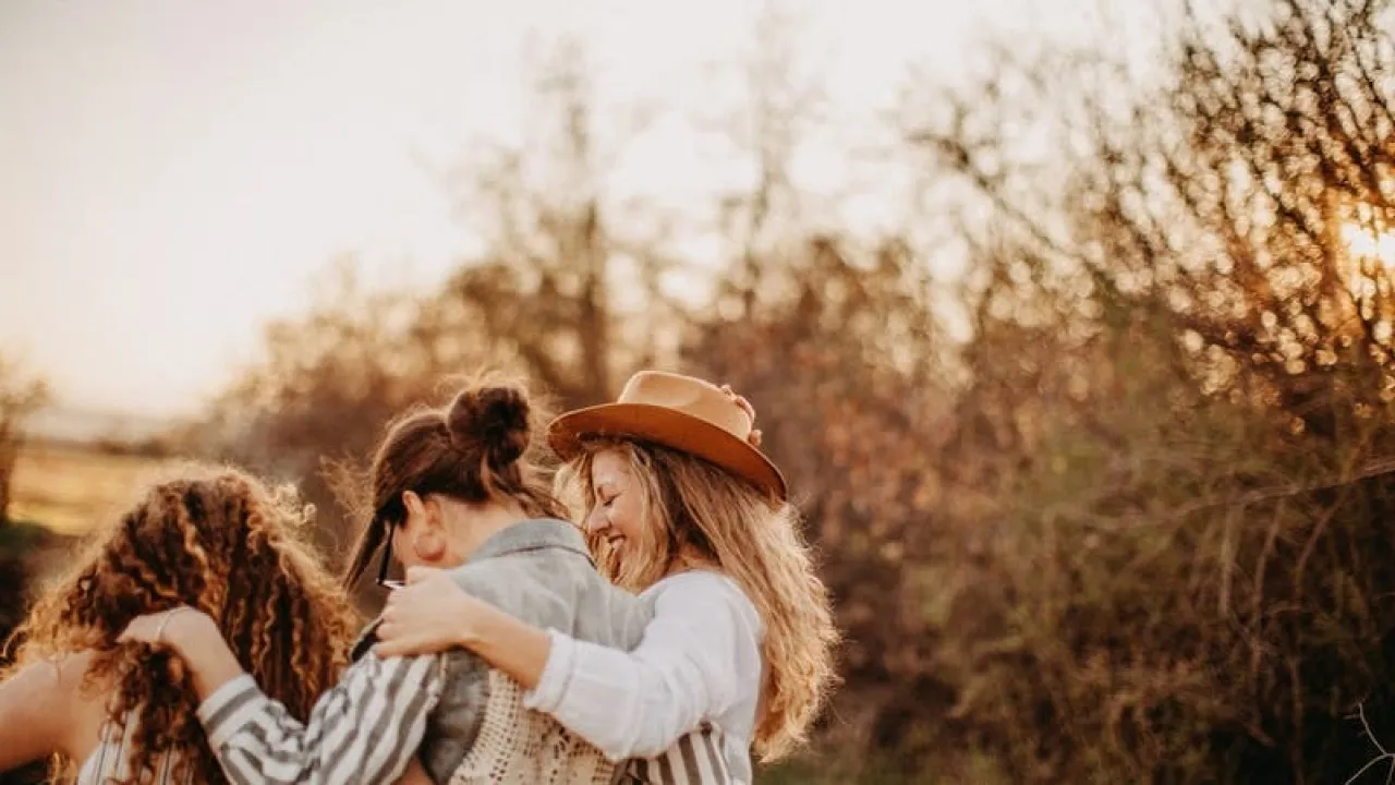 10 عادات لتدريب عقلك على السعادة