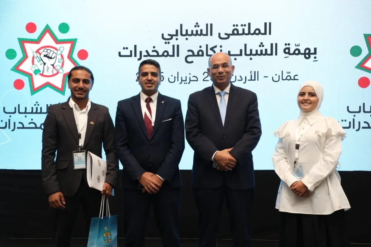 طلبة الشرق الأوسط يحصلون على المركز الأول في المسابقة التوعوية التي نظّمتها إدارة مكافحة المخدرات