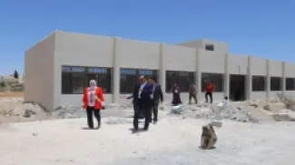 التربية تتابع سير العطاءات في مدارس البادية الجنوبية