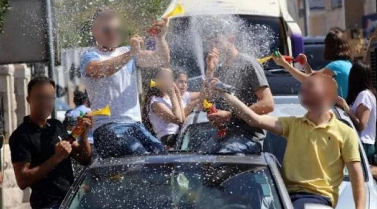 الامن الأردني  تكثيف الرقابة البشرية والآلية على المواكب  فيديو