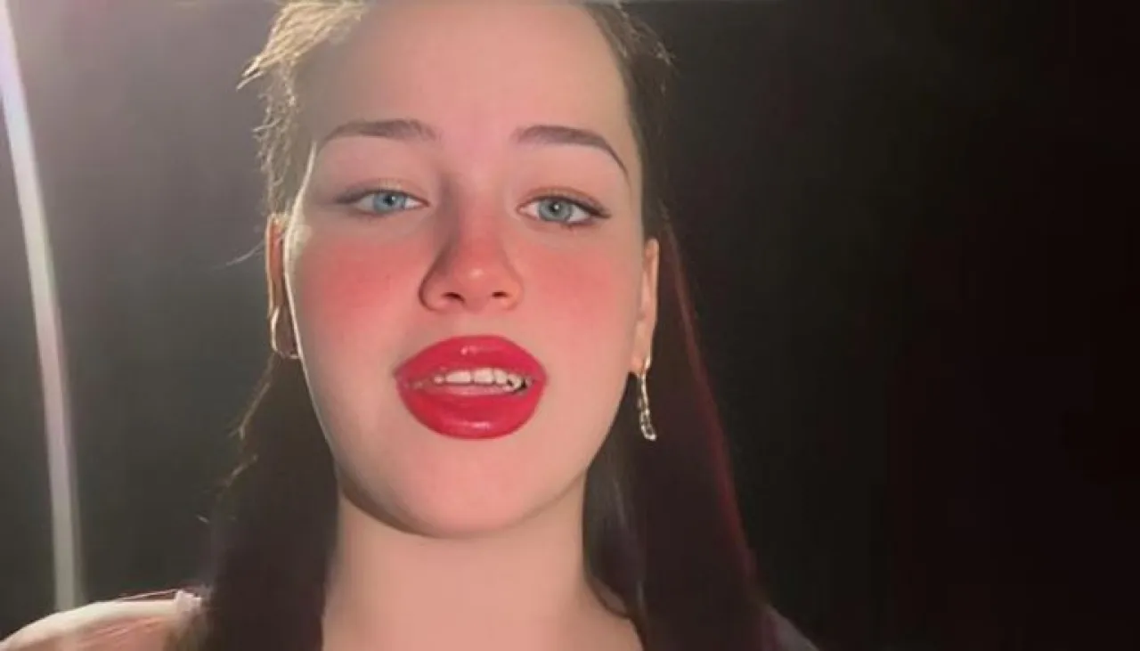 النيابة المصرية تأمر بإيداع نور تفاحة دار رعاية تمهيدا لمحاكمتها