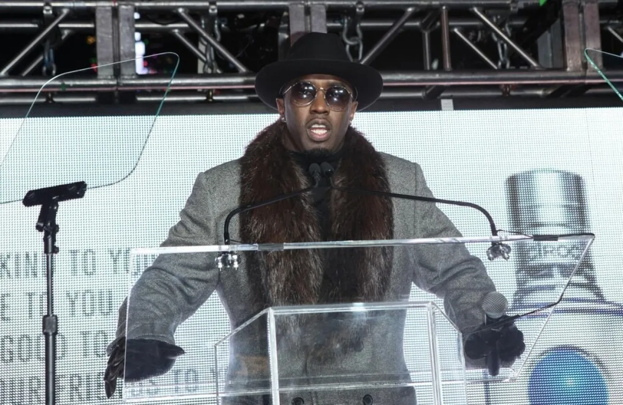 محكمة أمريكية تقرر الإبقاء على مغني الراب ديدي رهن الاعتقال