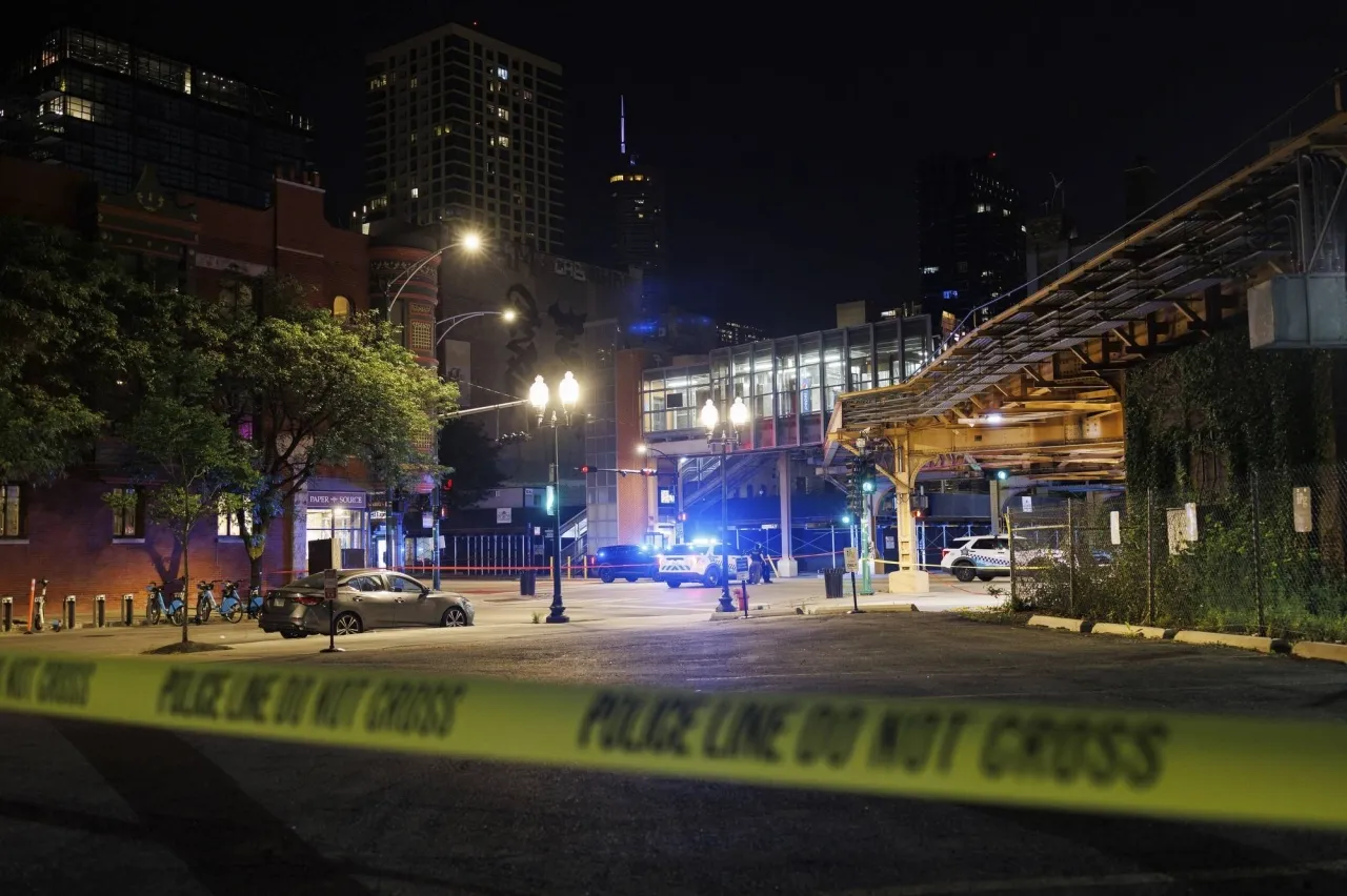 مقتل 4 وإصابة 14 إثر إطلاق نار في شيكاغو