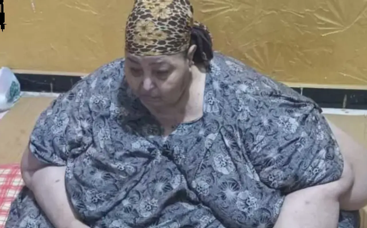 الحاجة المصرية فاطمة سجينة جسدها منذ 15 عاماً