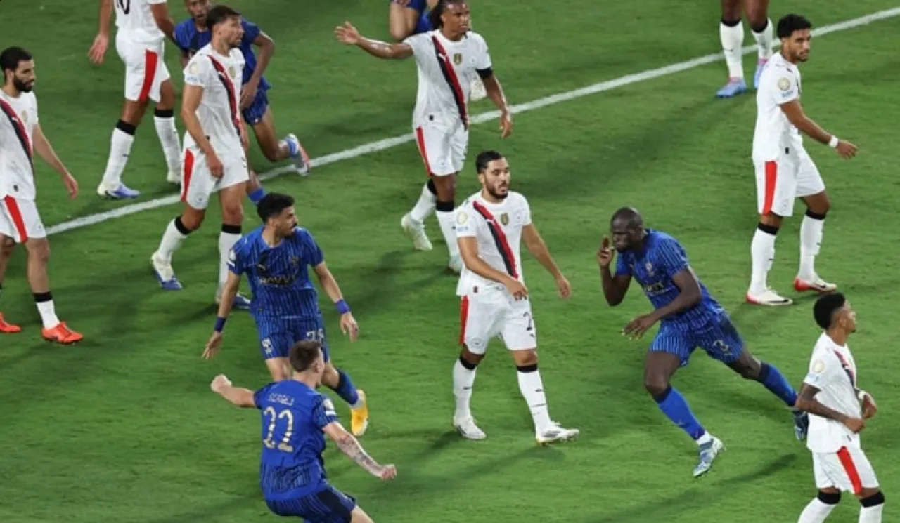 الوليد بن طلال أول من هنأني بفوز الهلال كان شخصية إماراتية