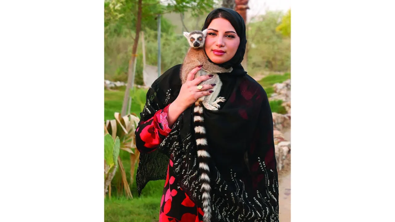 مريم الشامسي إماراتية تعشق مراقبة سحر النجوم