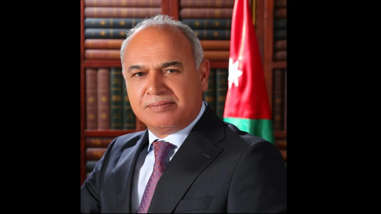 دوجان أمينا عاما لوزارة العمل