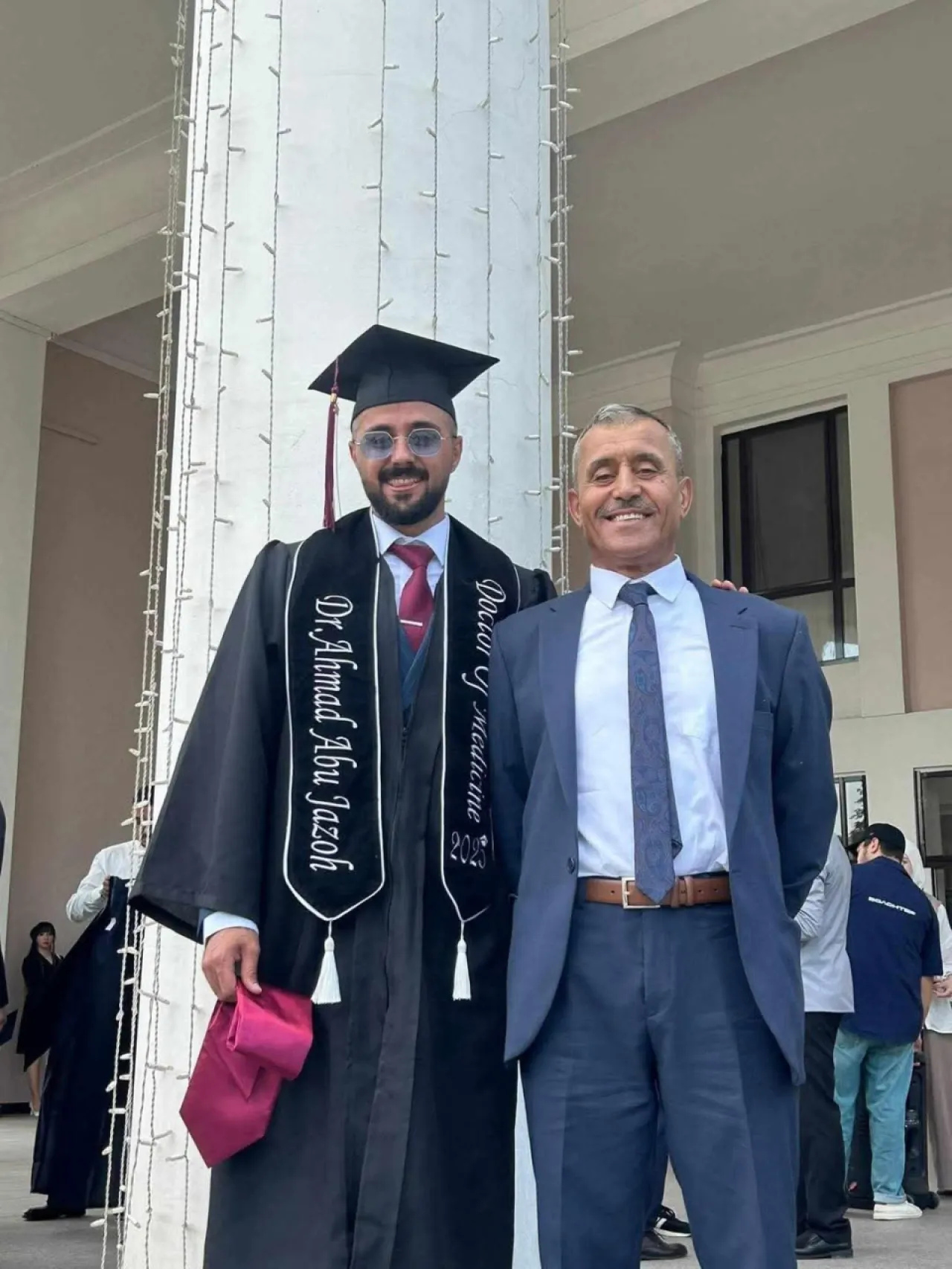 الشرادقه يهنئ أبو جازوه