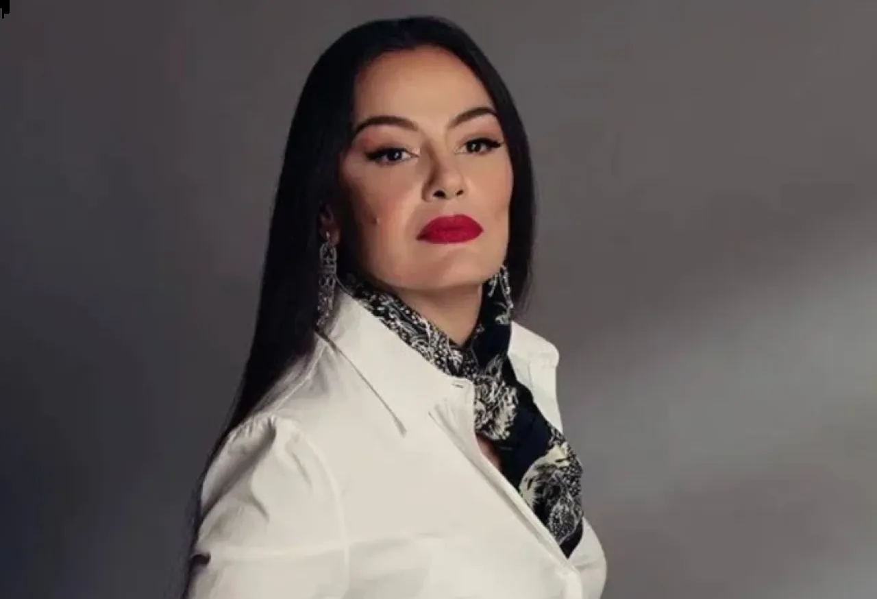 شريهان تشعل مواقع التواصل بصور نادرة مع أم كلثوم