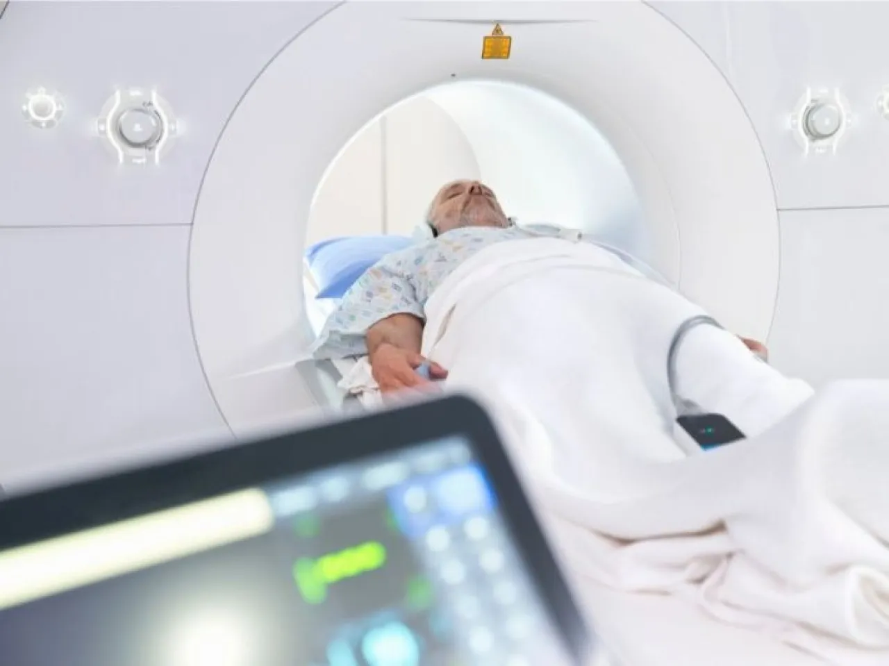 خطة عاجلة لإنهاء أزمة التصوير الطبقي في الزرقاء الحكومي