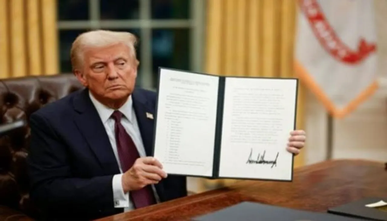 ترمب يربك الأسواق برسائل متضاربة بشأن الرسوم الجمركية