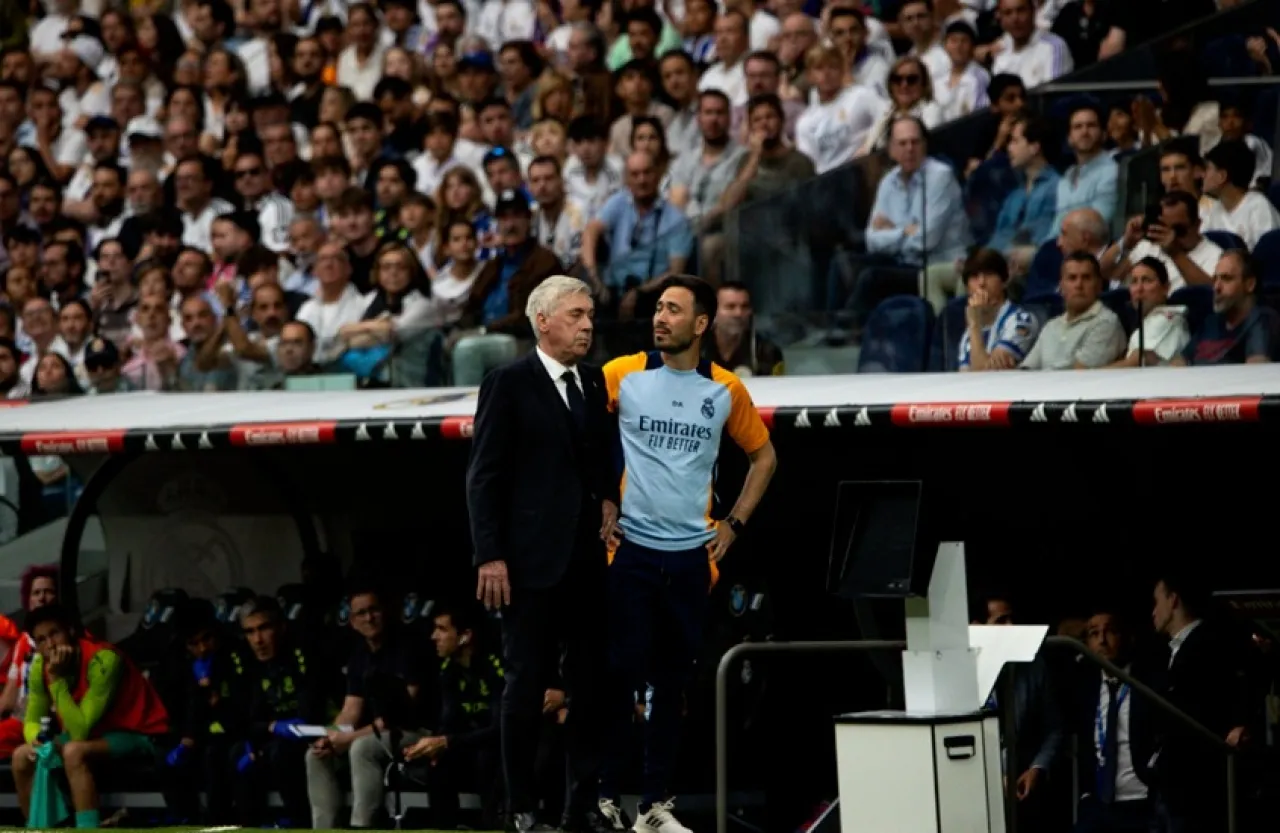 رسميا دافيدي أنشيلوتي يبدأ تجربته التدريبية الأولى بعيدا عن ظل والده