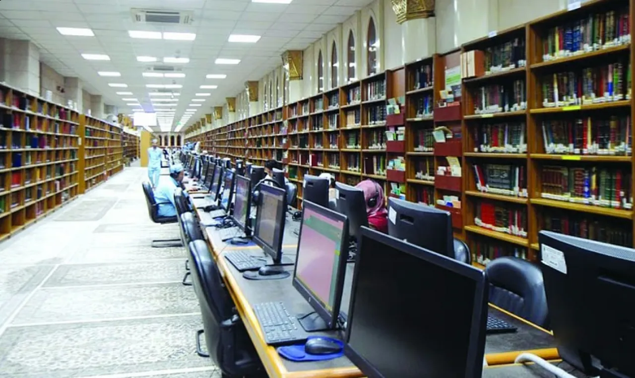 ماذا تعرفوا عن مكتبة المسجد النبوي الشريف