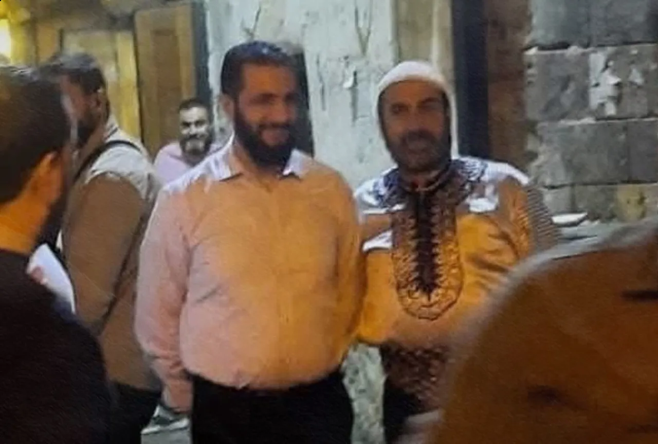 الشرع يفاجئ عريساً في الحمّام الدمشقي