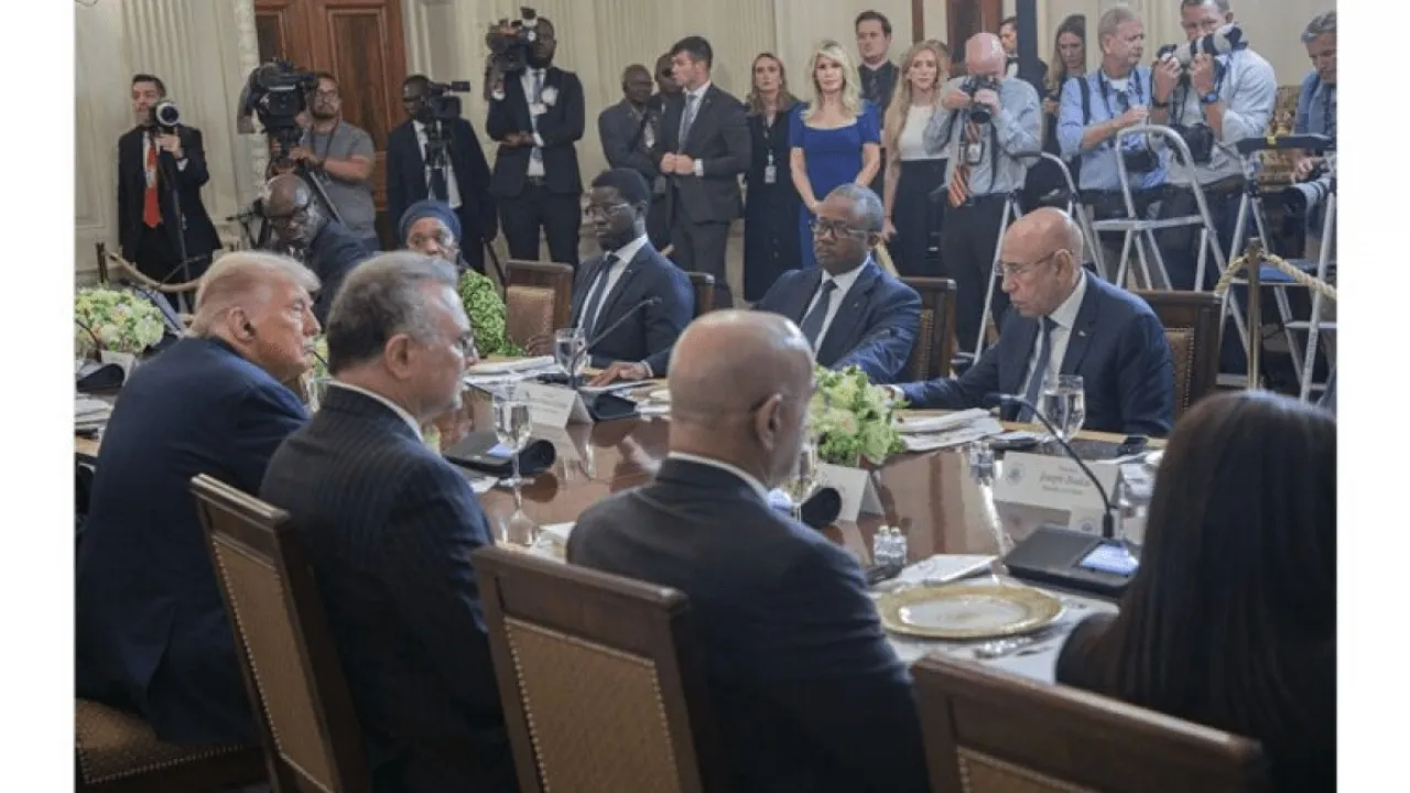 ترمب يقاطع رئيس موريتانيا ويطلب منه الإسراع  فيديو