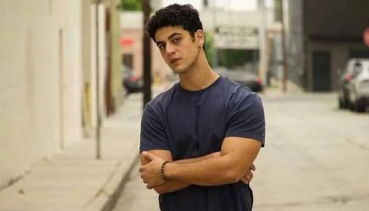 كشف عن أزمة صحية غيبته عامين من هو الفنان المصري آدم الشرقاوي