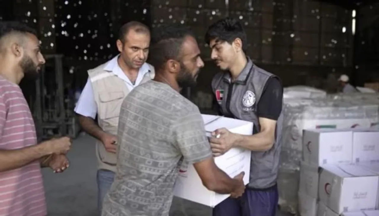 الإمارات تسلّم طروداً غذائية في شمال غزة