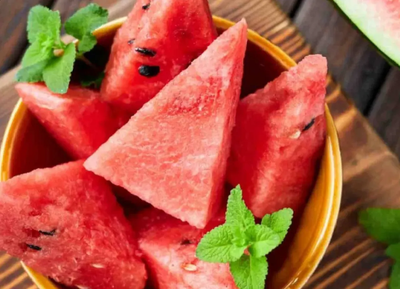 هل البطيخ مفيد للقلب