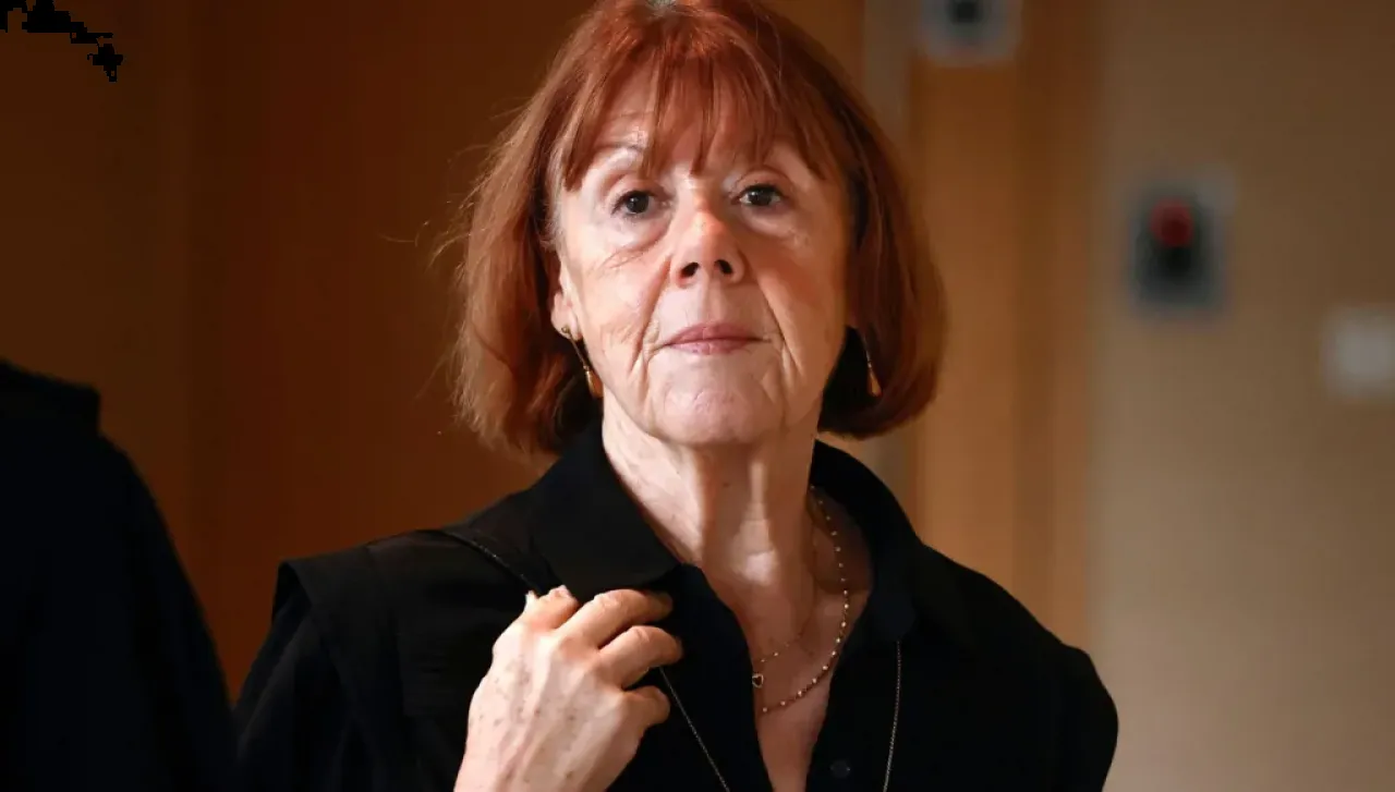 فرنسا تمنح امراة وسام الشرف  والسبب 