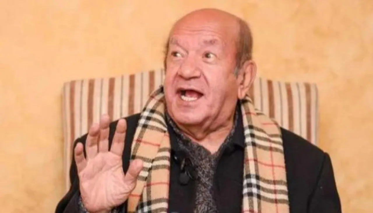 نقل الفنان لطفي لبيب إلى العناية المركزة