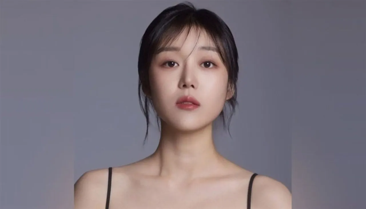 Sudden Passing of Korean Star After Battle with Cancer