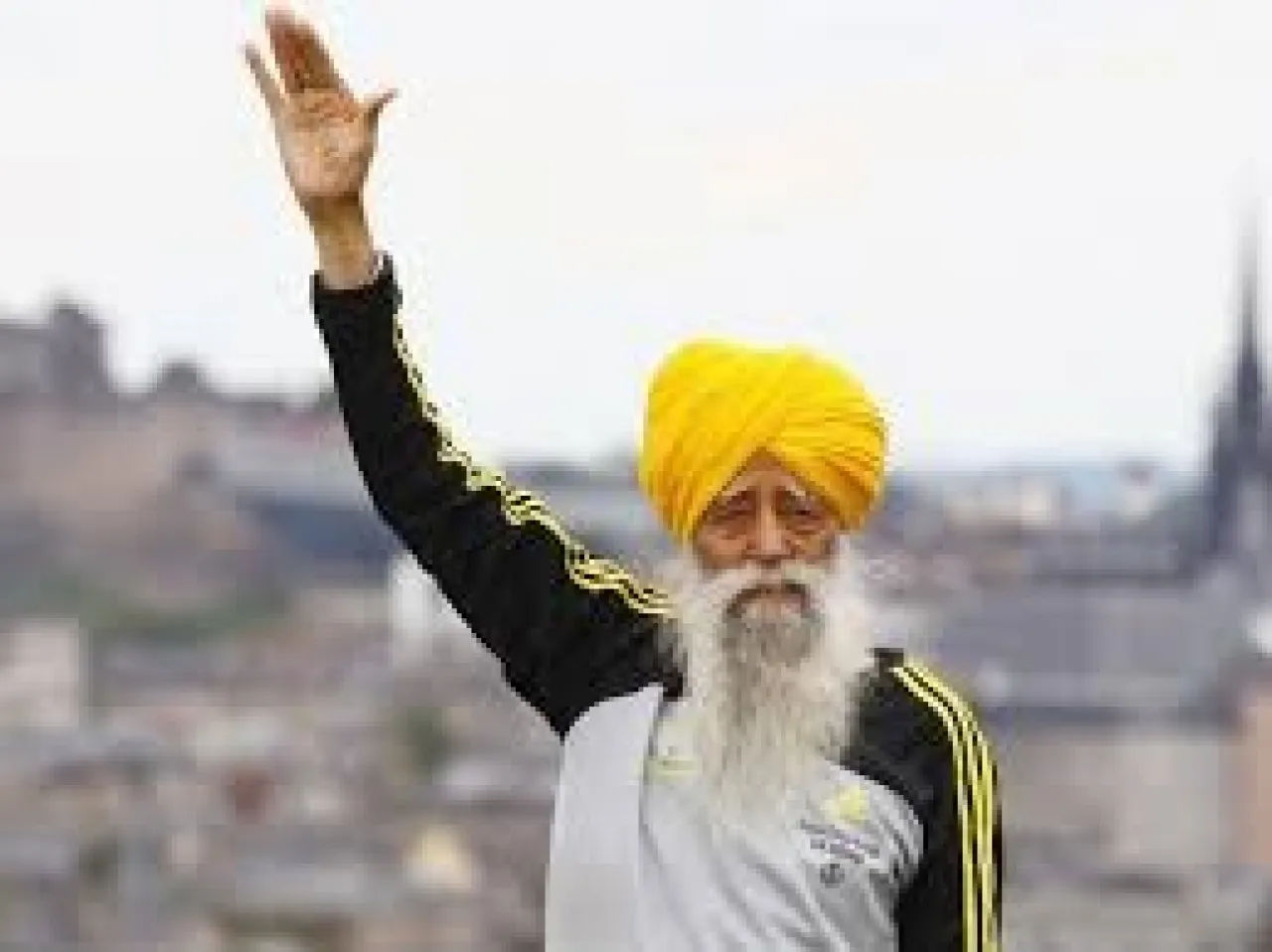 وفاة أسطورة سباقات الماراثون عن 114 عاماً في حادث دهس بالهند