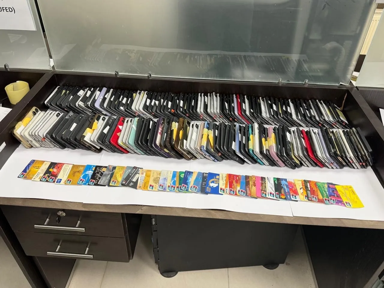 الأردن ضبط شبكة احتيال مالي أنشأها شخص عربي عبر شركة وهمية بمساعدة 15 موظفاً آسيوياً