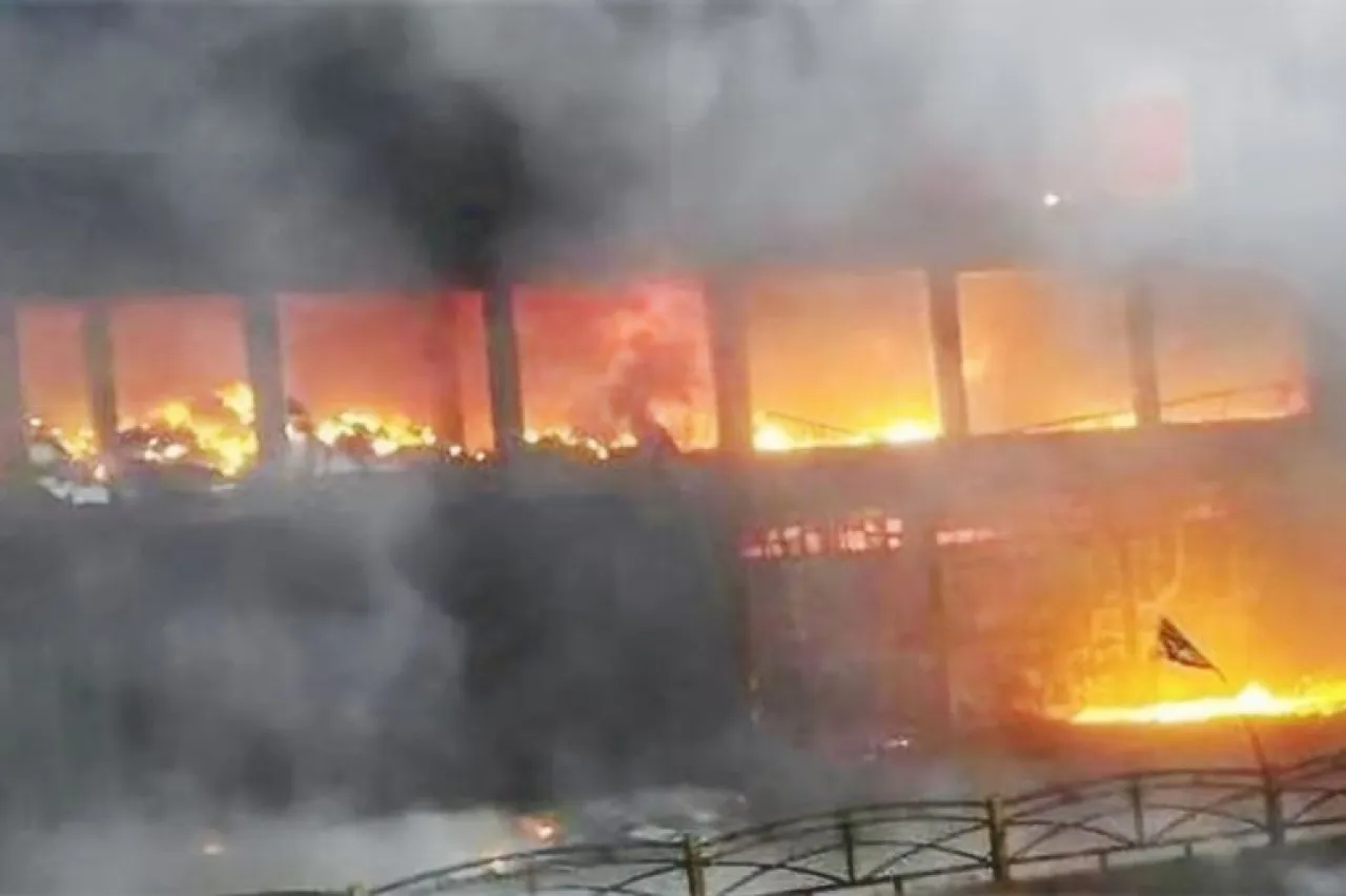 الأردن يعزي العراق بضحايا حريق المركز التجاري