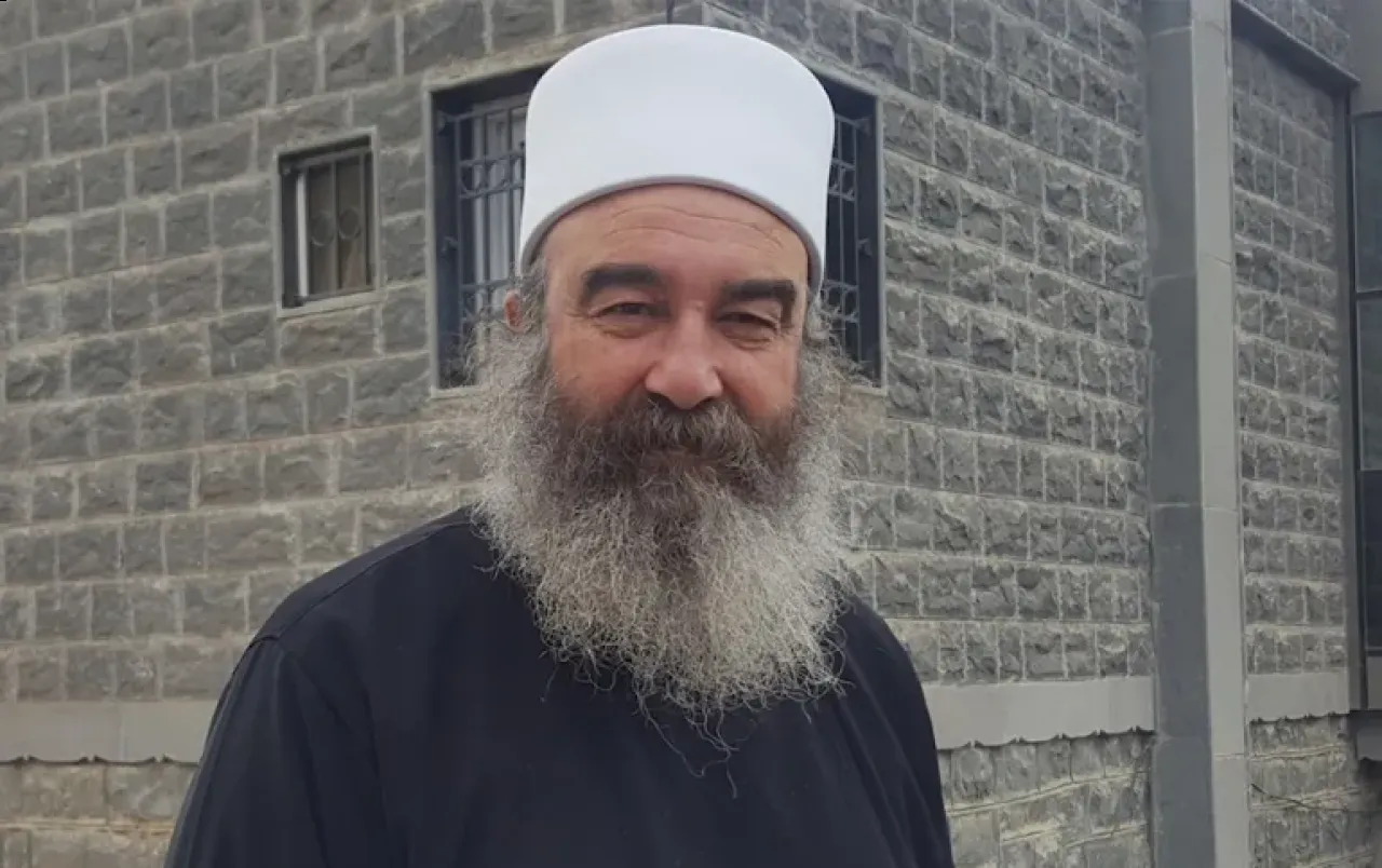 الهجري ندعو لإنهاء الفوضى بالحكمة لا بالسلاح