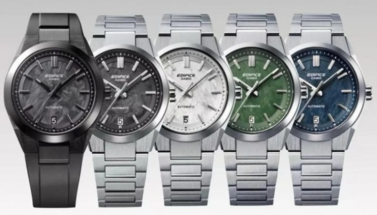 إطلاق أول ساعة ميكانيكية في مسيرتها