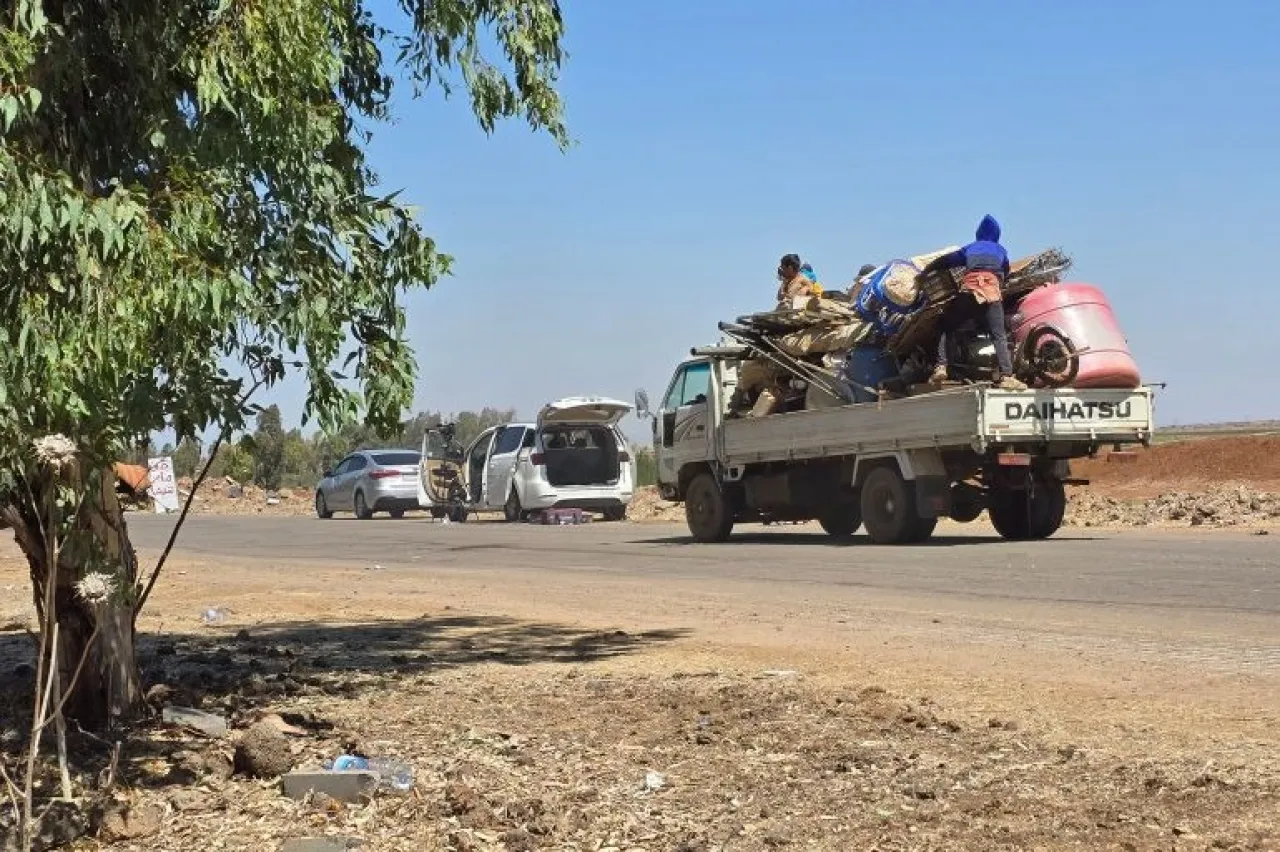 بعد انسحاب الجيش وسم أنقذوا بدو السويداء يتصدر المنصات السورية