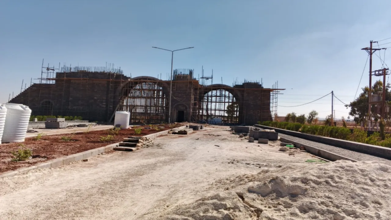 80 نسبة الإنجاز في مشروع بوابة أم الجمال