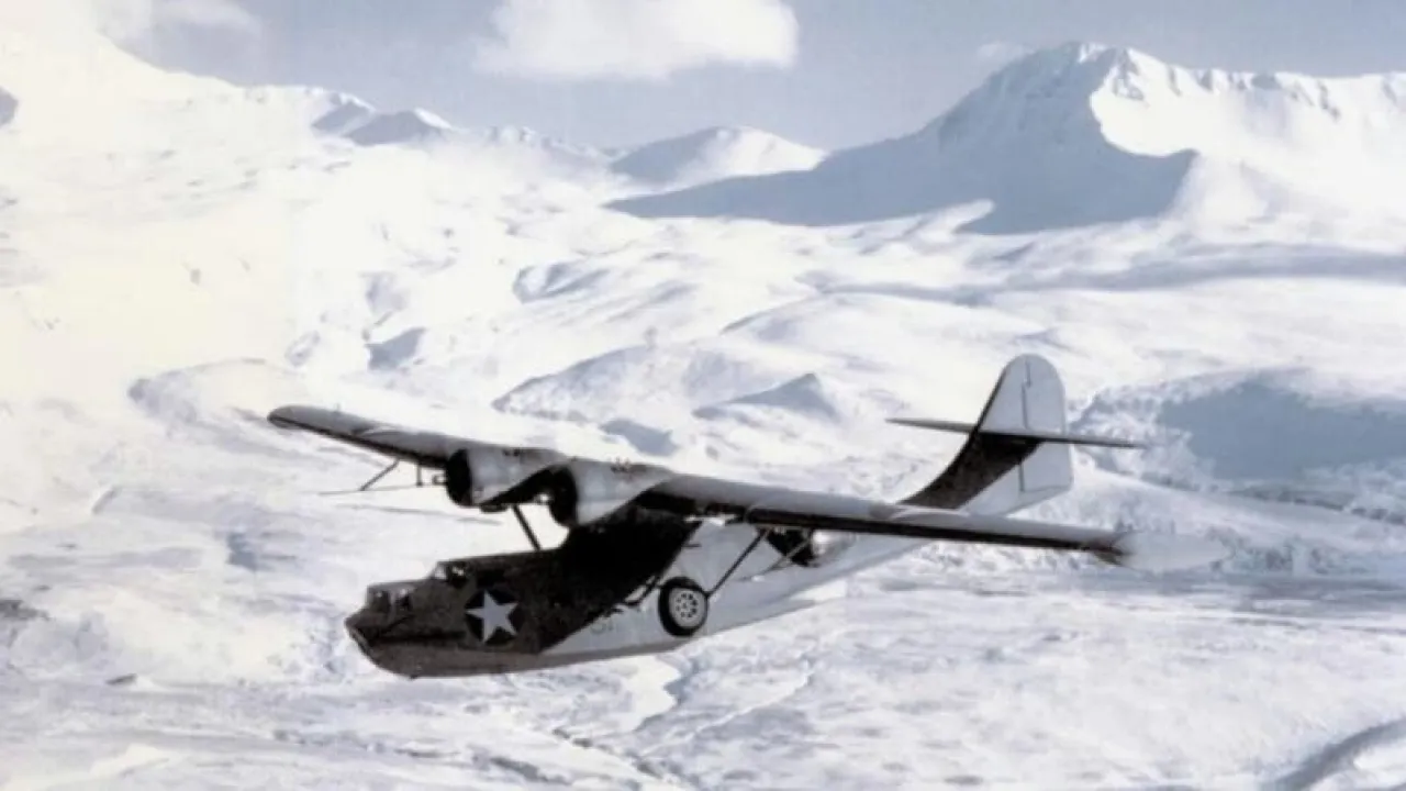 تعرفوا على أول طائرة خطفت بالتاريخ