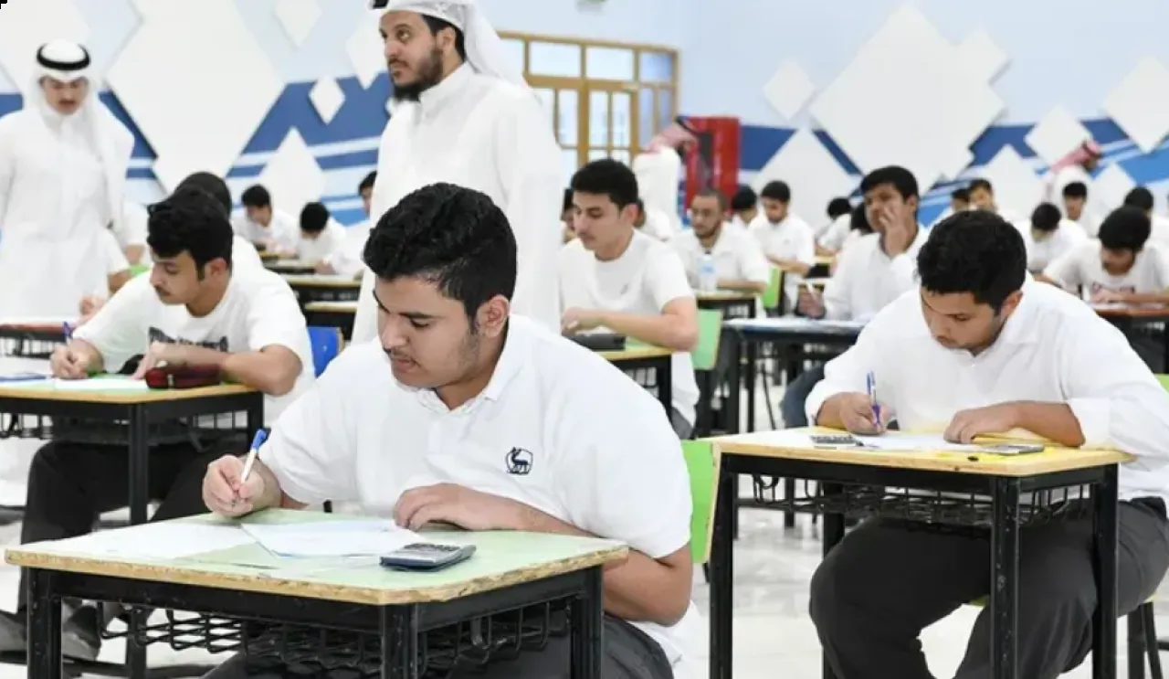 Kuwait imprisons the head of the secret printing press after leaking high school exams