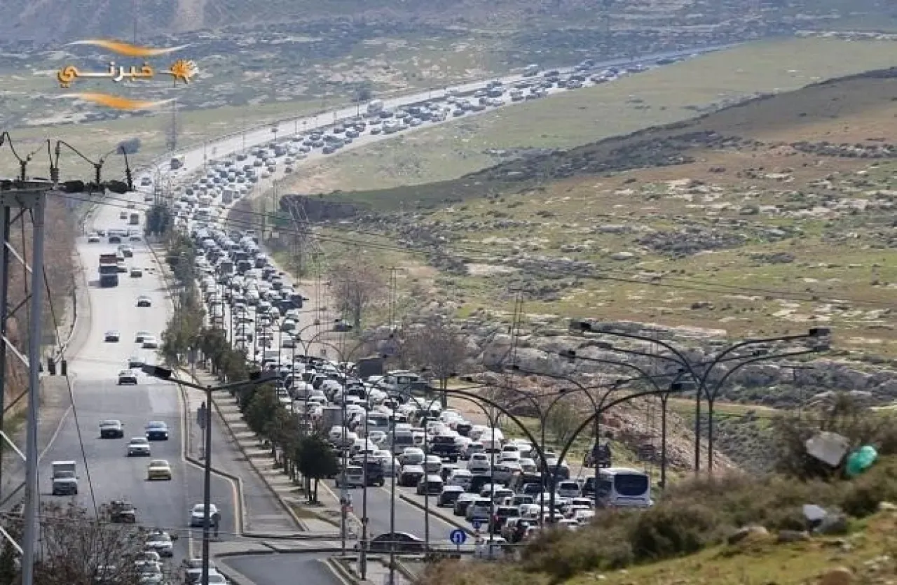 Severe Traffic Congestion on Jordan Street Due to a 4Car Collision