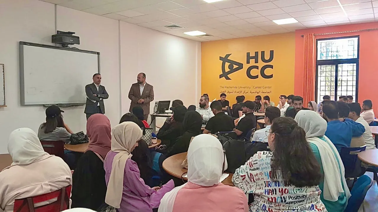 الدباس يحاضر في الهاشمية قطاع الضيافة فرصٌ ومسؤولية