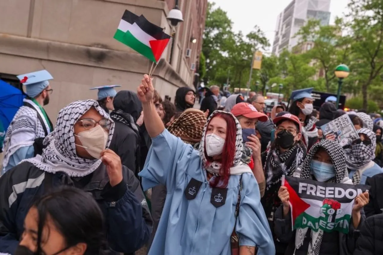 جامعة كولومبيا تعاقب الطلاب المؤيدين لفلسطين
